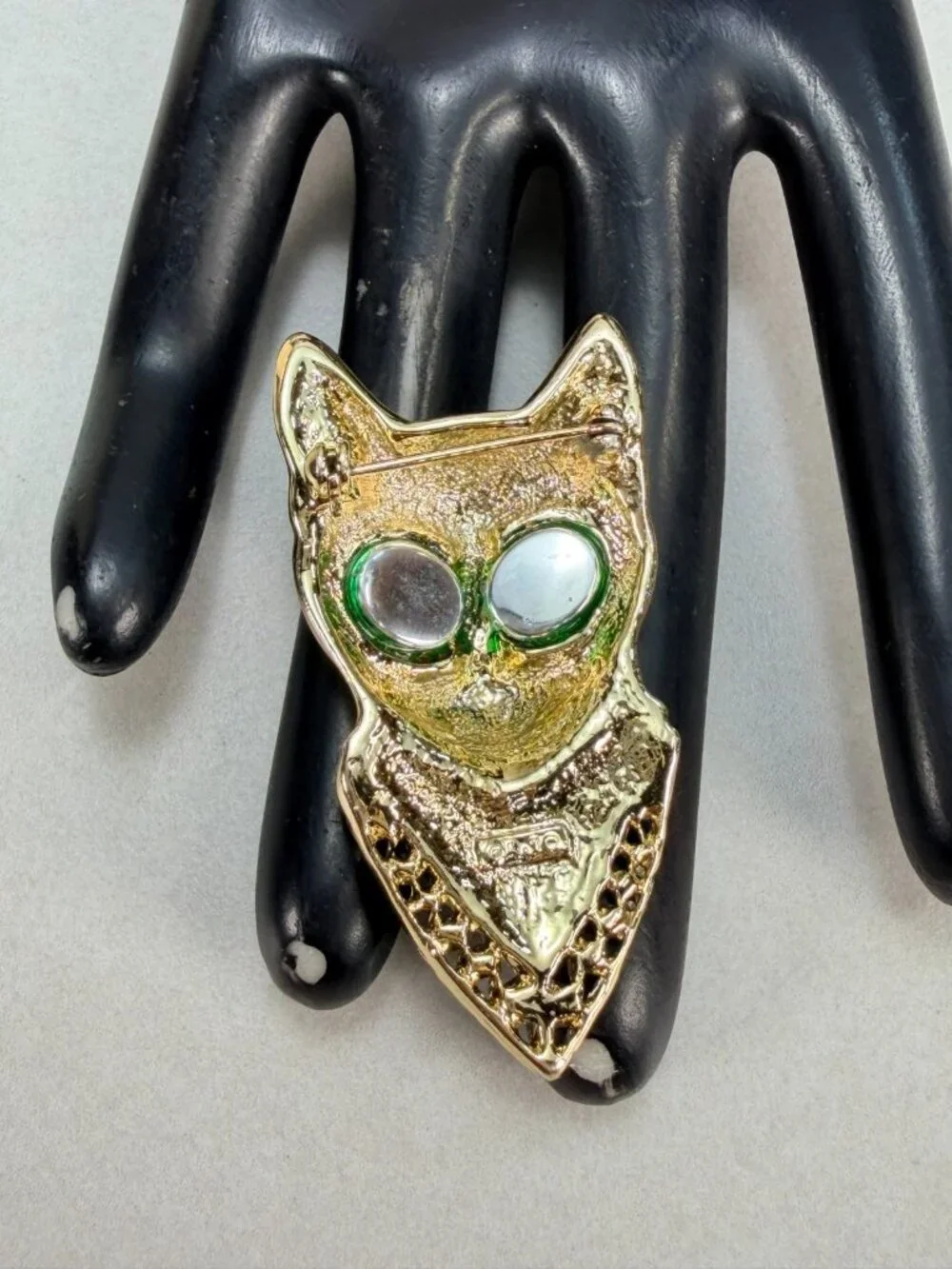 Vintage AJC Egyptian Cat Brooch Pin Green Colored Eyes Matte Gold Tone Signed